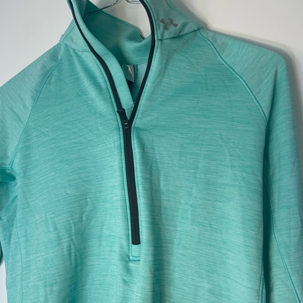 Under armor women’s athletic shirt